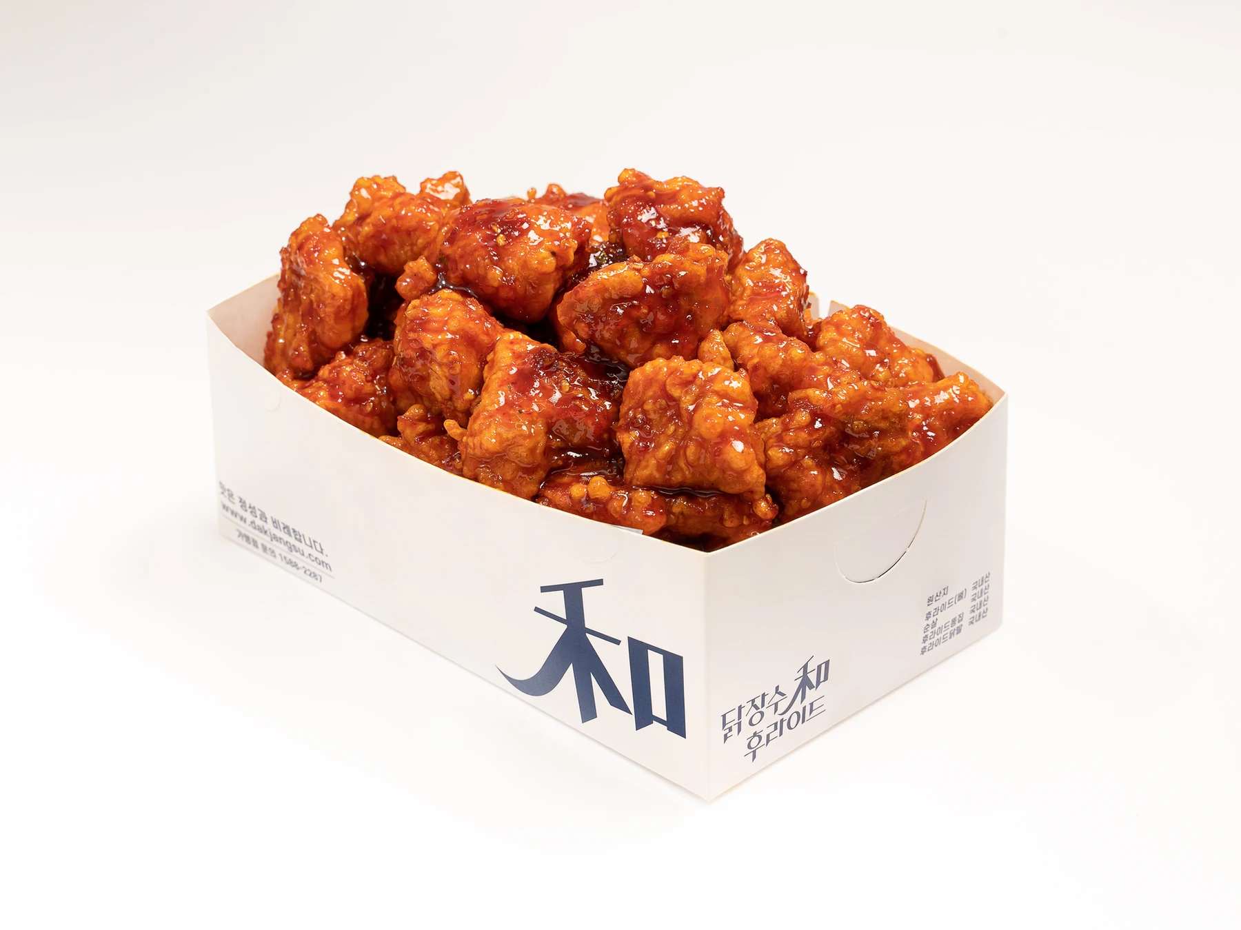포장 용기에 담긴 치킨