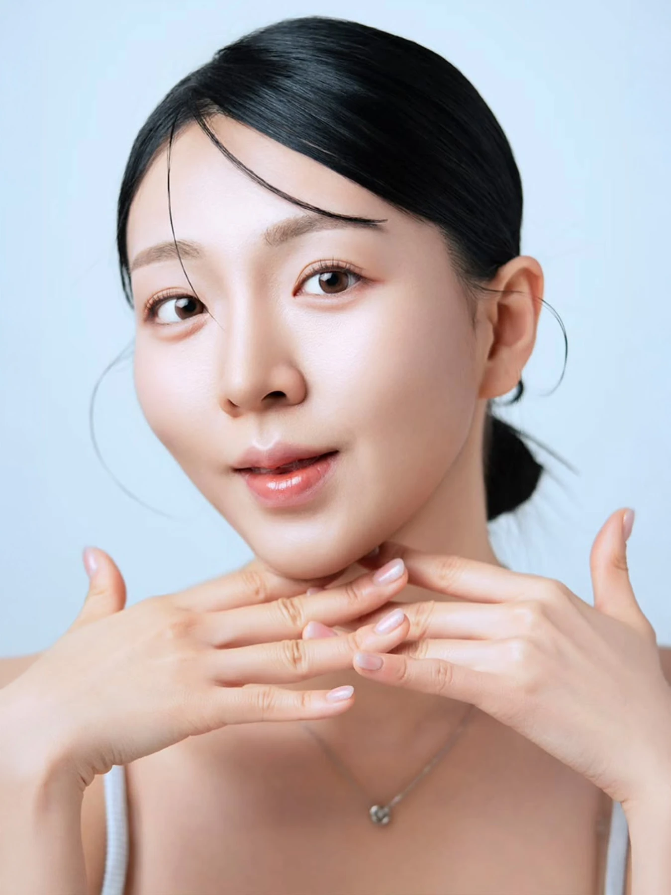 얼굴과 손의 포트레이트