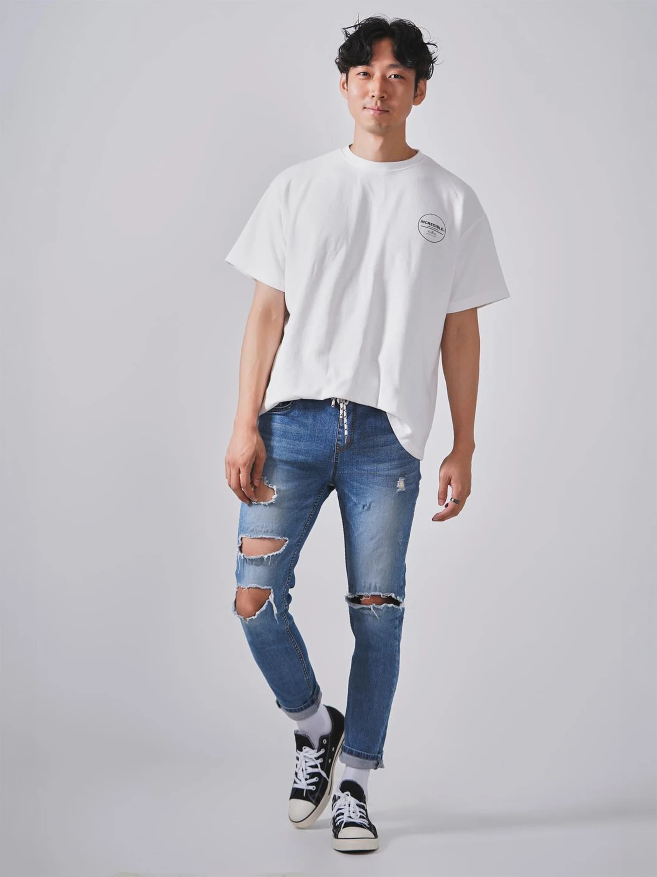 전신을 담은 인물 포트레이트